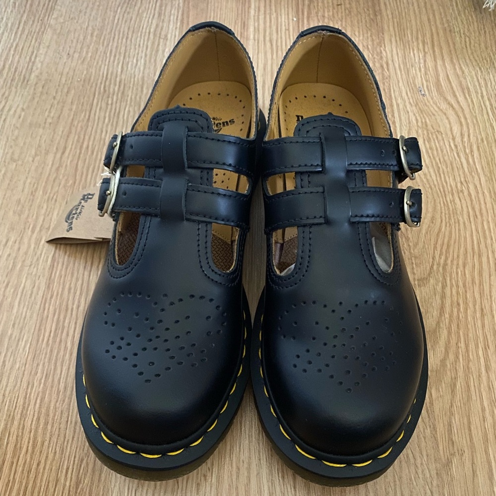 Classic Dr. Martens 8065 Mary Jane